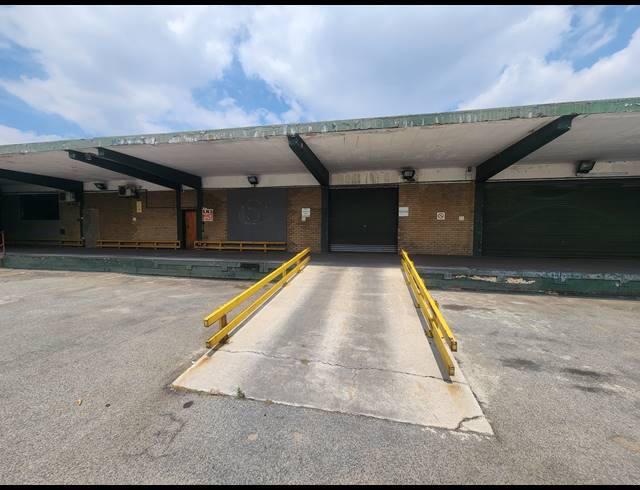 651M² WAREHOUSE TO LET IN WADEVILLE
